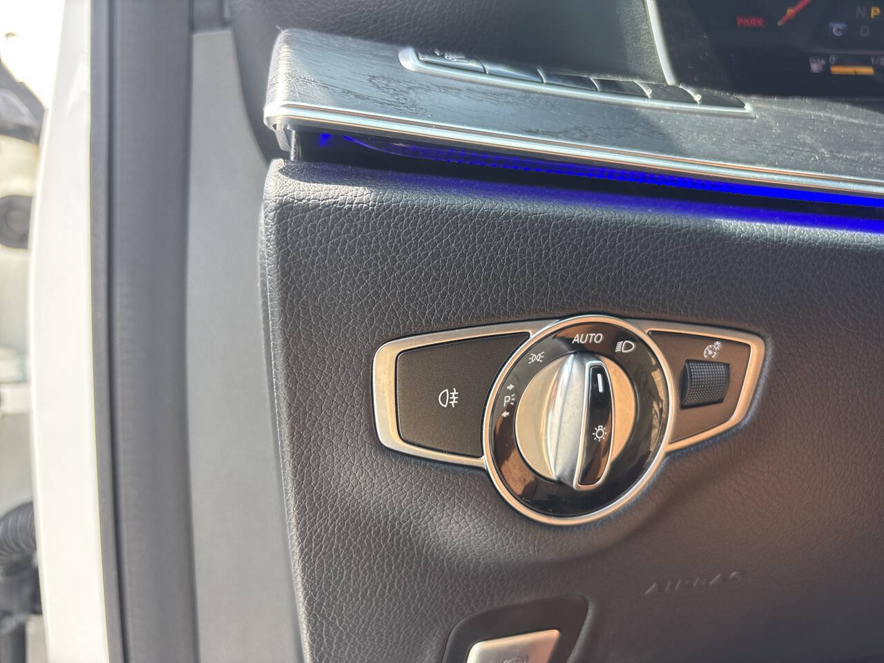 Used 2020 Mercedes-Benz E 350 Sedan image 32