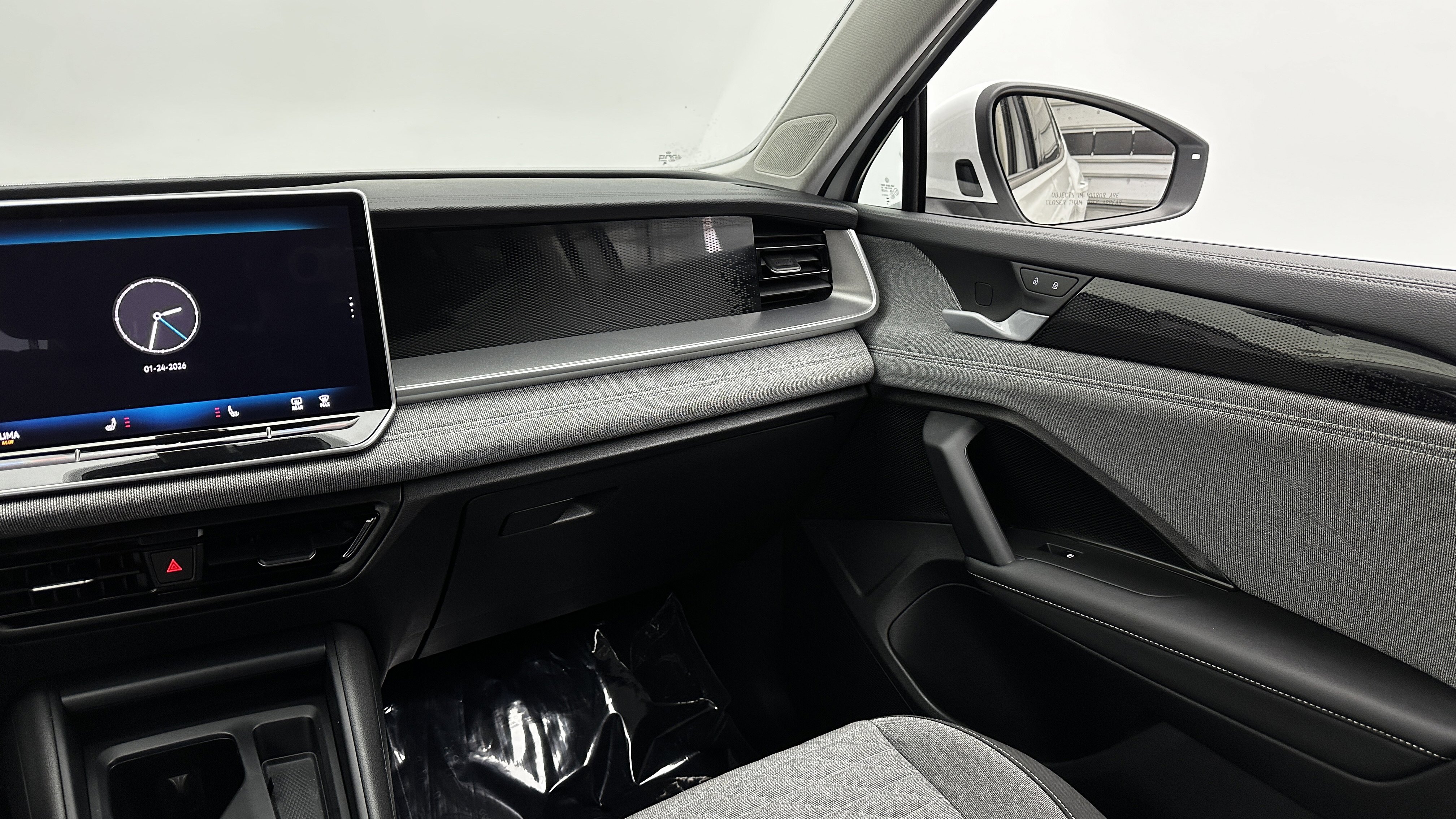 Used 2025 Volkswagen Tiguan S image 29