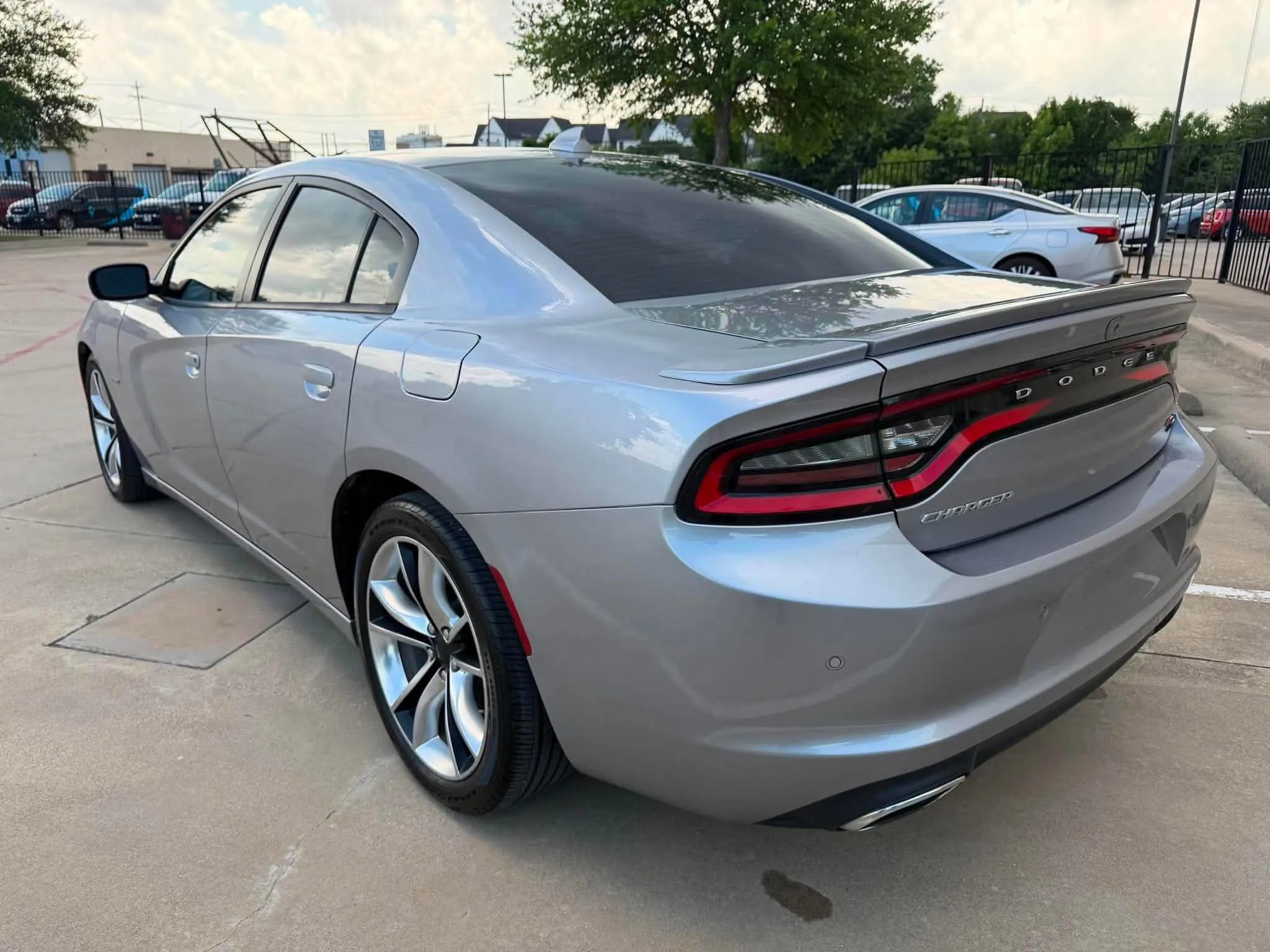 Used 2016 Dodge Charger R/T RWD image 6