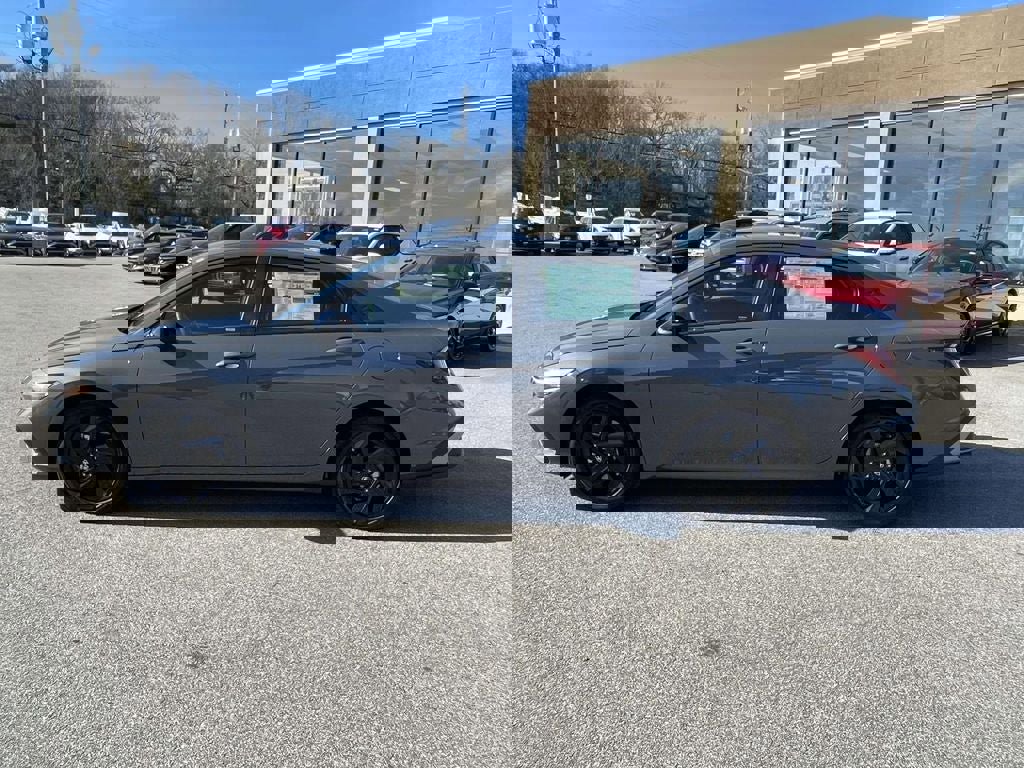 New 2026 Hyundai Elantra Sport image 2