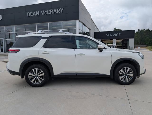 Used 2024 Nissan Pathfinder SL image 2