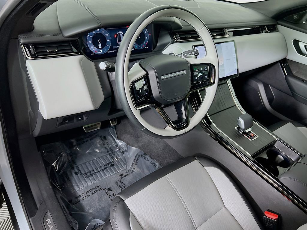 Used 2026 Land Rover Range Rover Velar Dynamic SE image 9
