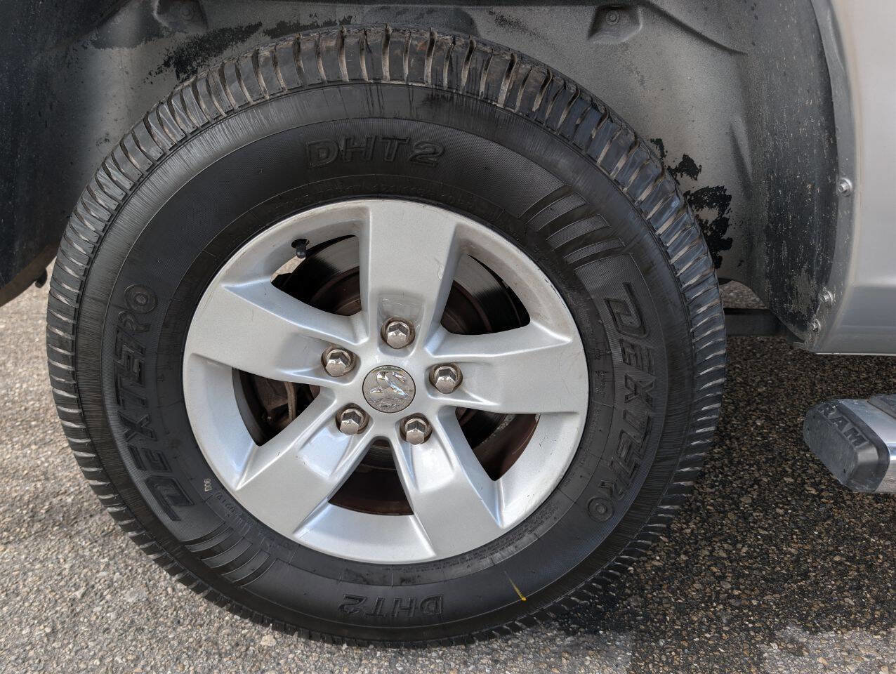 Used 2018 RAM 1500 Classic SLT image 34