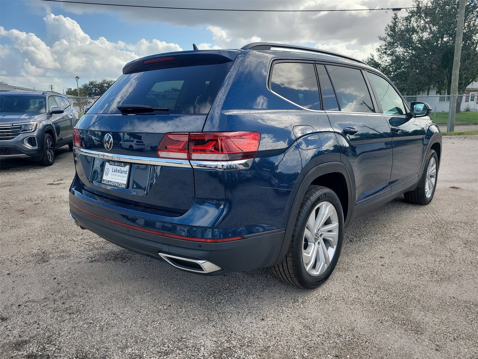 Used 2021 Volkswagen Atlas SE image 6