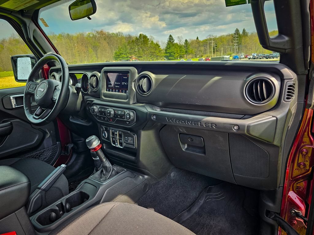 Used 2021 Jeep Wrangler Unlimited Sport AWD/4WD image 37