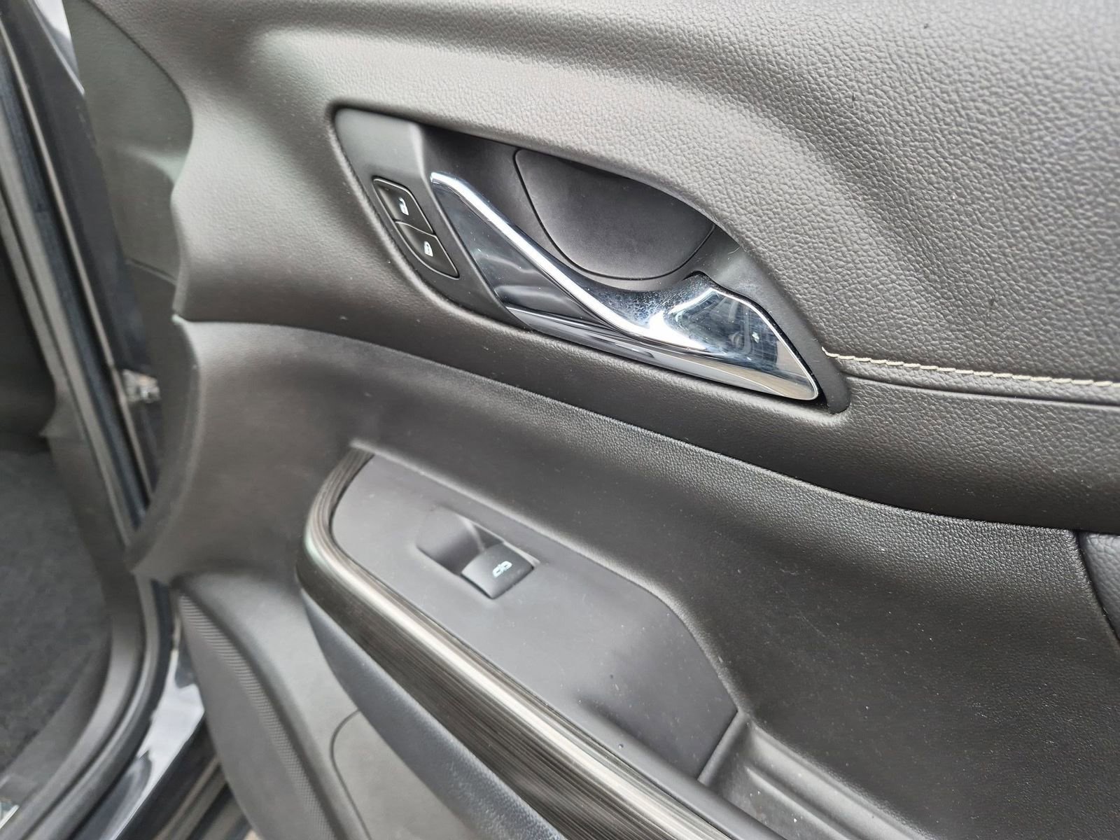 Certified 2020 GMC Acadia SLT FWD image 27