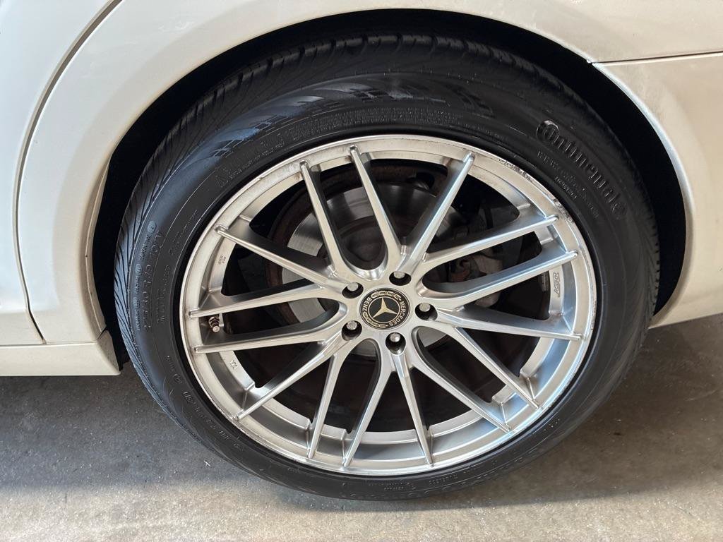 Used 2011 Mercedes-Benz S 550 image 29