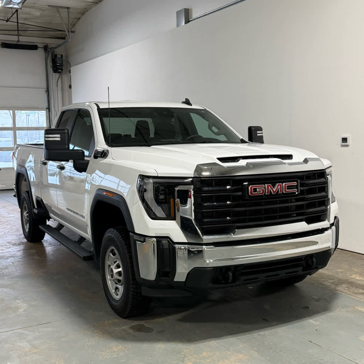 Certified 2024 GMC Sierra 2500 Pro w/ Convenience Package image 5