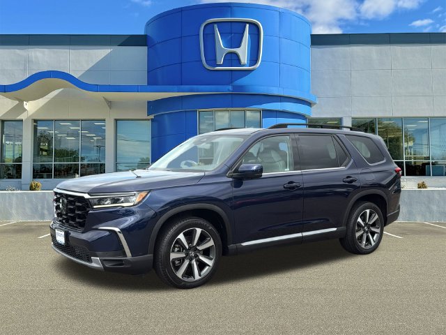 Used 2023 Honda Pilot Elite image 3