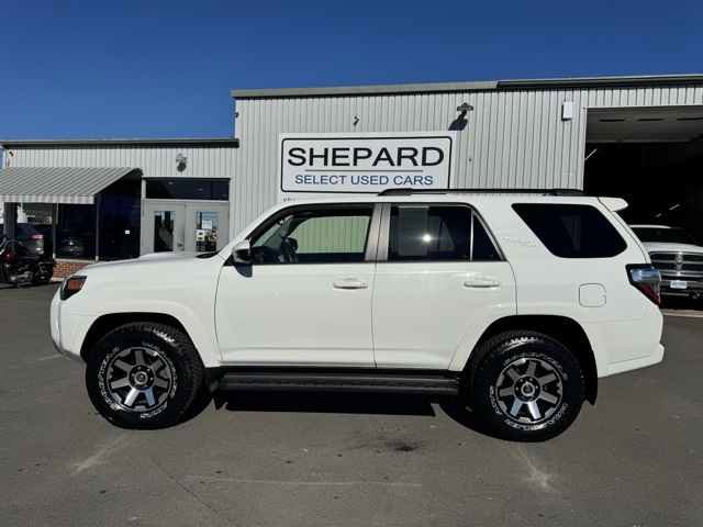 Used 2024 Toyota 4Runner TRD Off-Road image 8