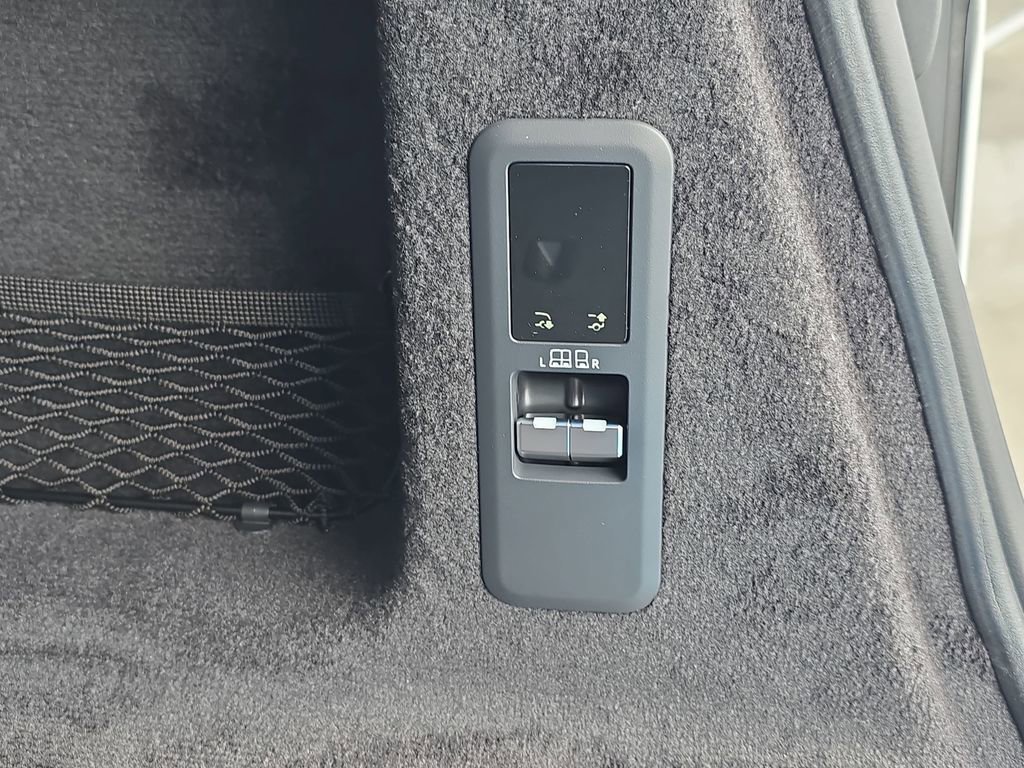 New 2026 Land Rover Range Rover Sport Dynamic SE AWD/4WD image 14