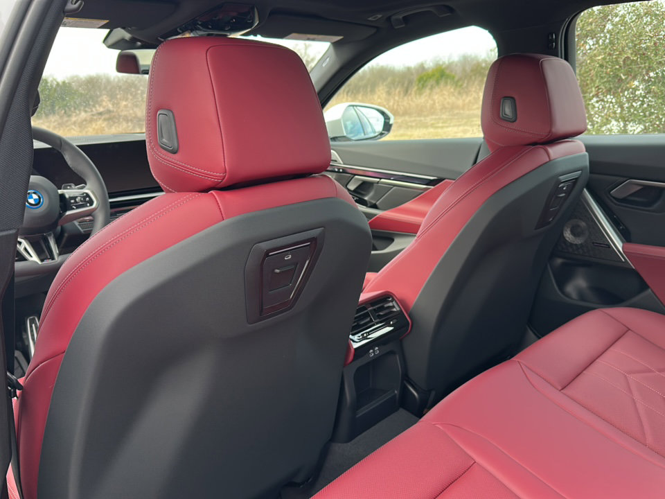 New 2026 BMW 550e xDrive image 14