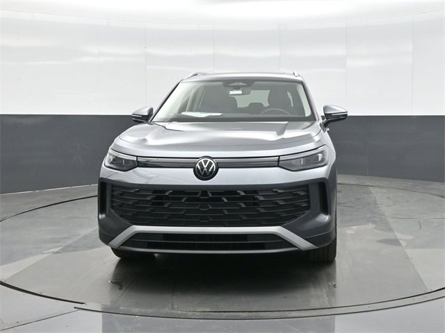 New 2026 Volkswagen Tiguan SE image 2