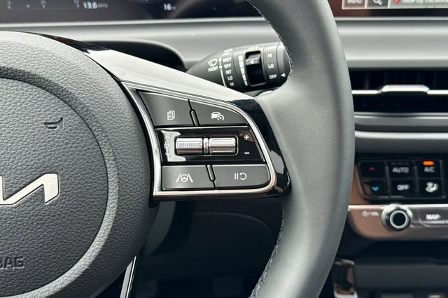 New 2026 Kia Seltos EX image 31