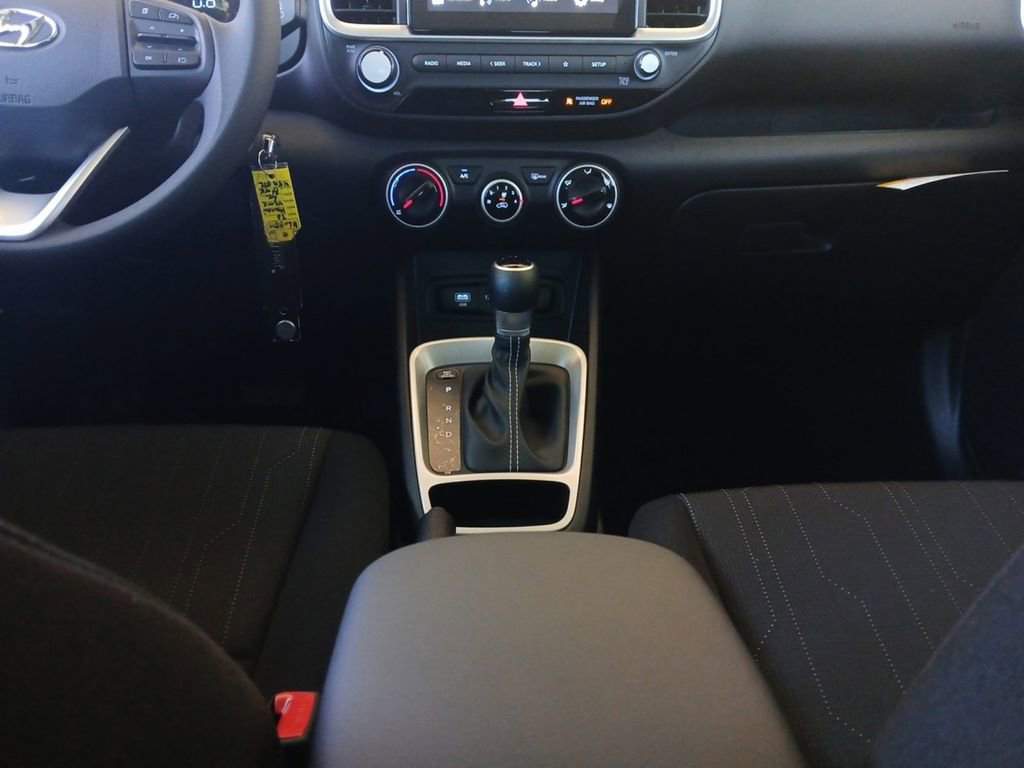 New 2026 Hyundai Venue SE FWD image 11