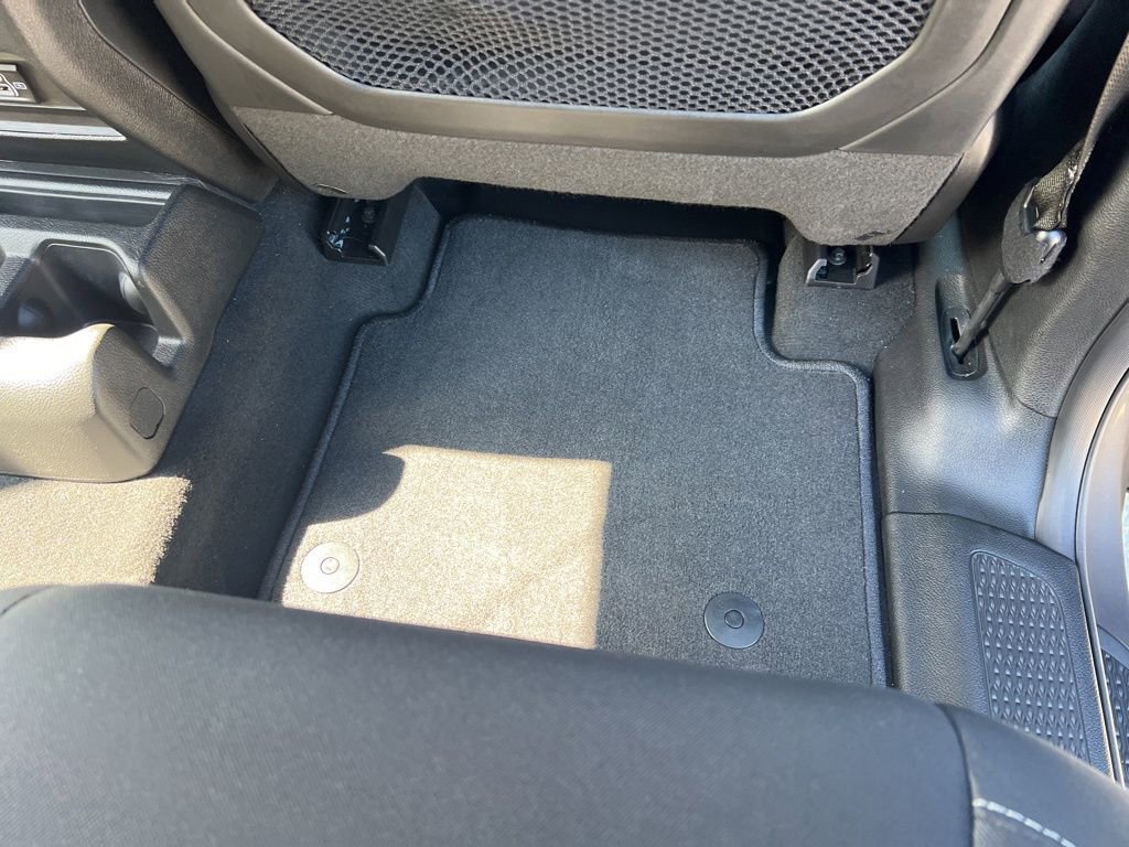 Used 2024 Jeep Grand Cherokee L Laredo RWD image 58