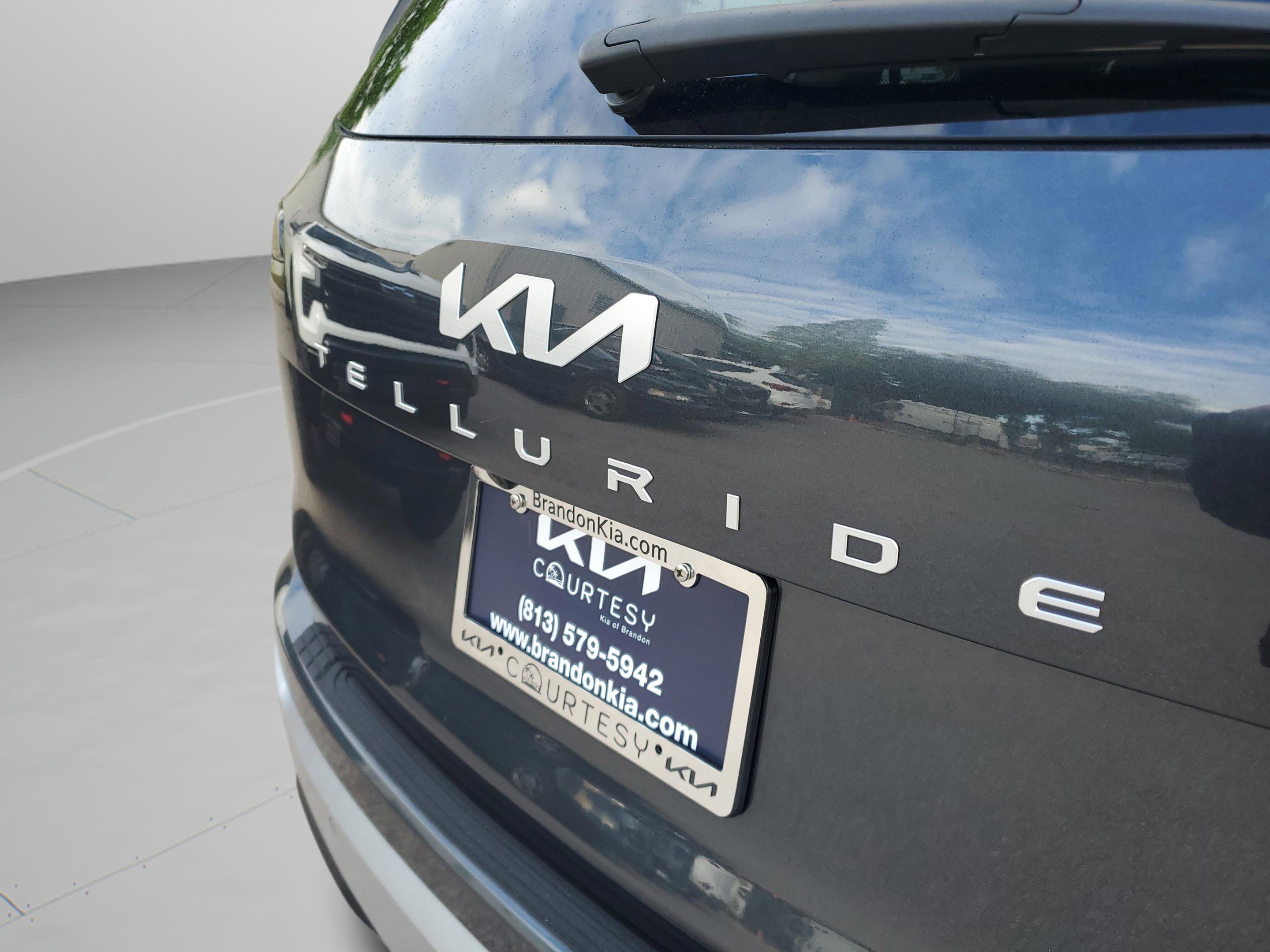 Certified 2023 Kia Telluride SX image 7