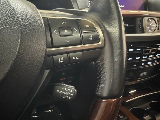 Used 2019 Lexus LX 570 4WD w/ Luxury Package image 15