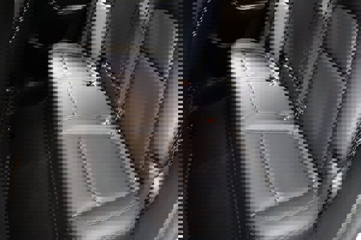 Used 2022 Tesla Model Y Long Range image 36