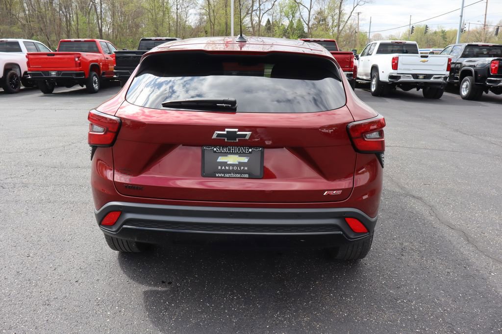 Used 2024 Chevrolet Trax RS w/ Driver Confidence Package FWD image 31