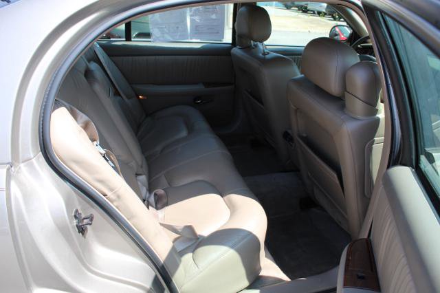 Used 2001 Buick Park Avenue w/ Prestige Pkg image 14