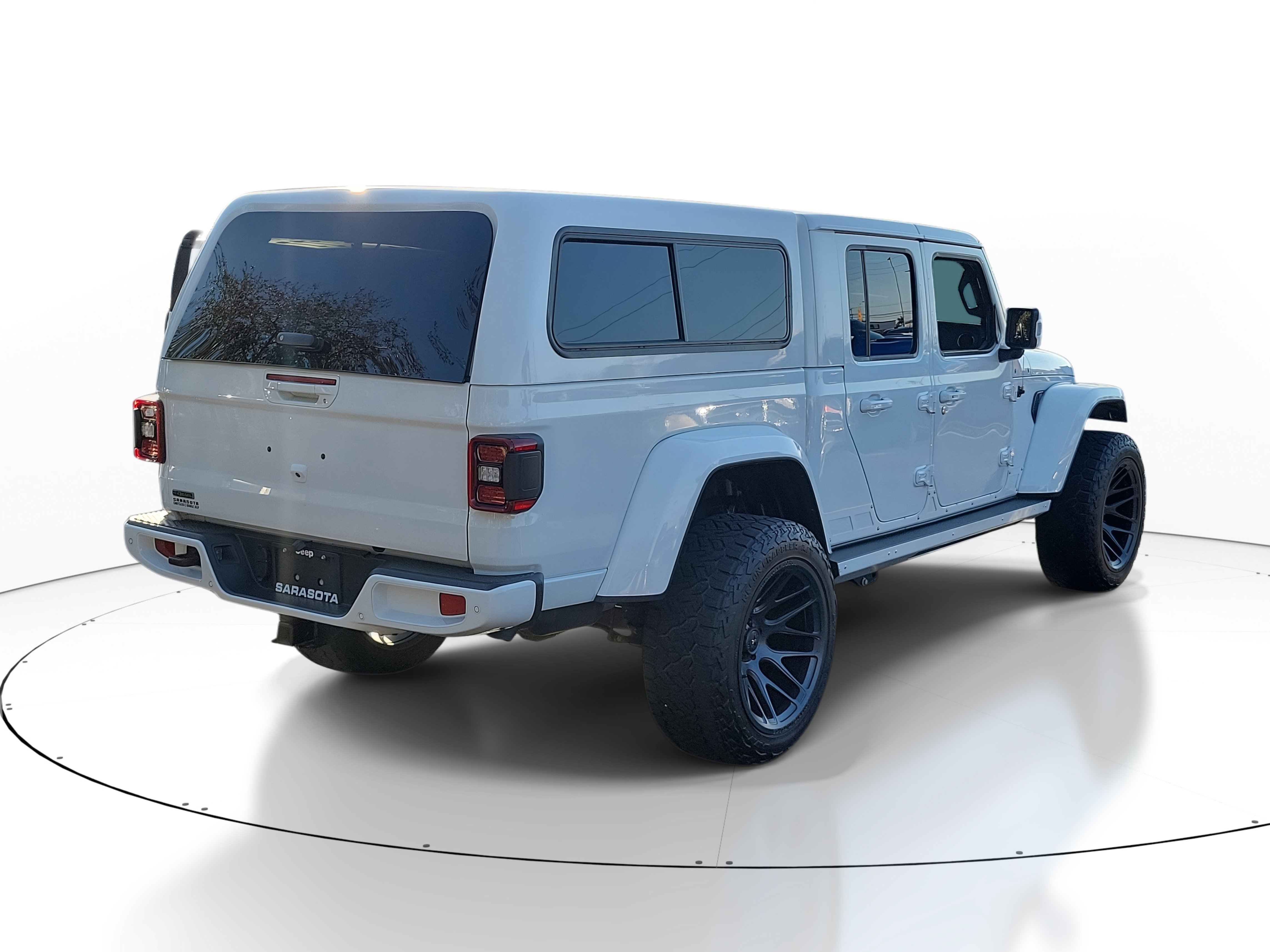 Used 2023 Jeep Gladiator Overland image 6