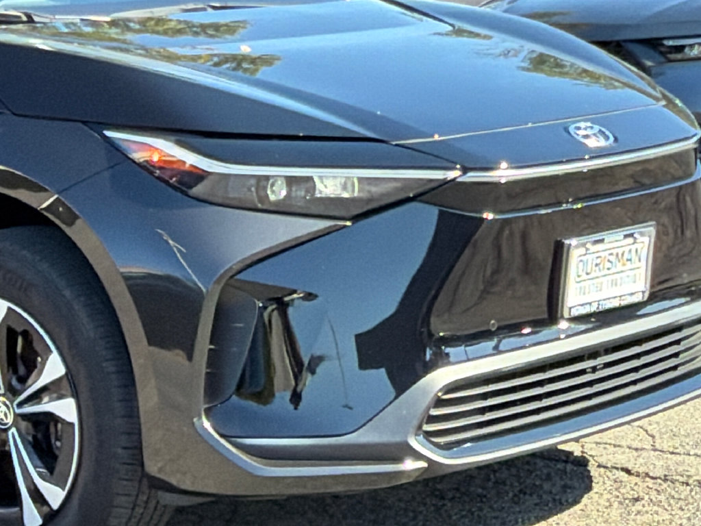 Used 2024 Toyota bZ4X AWD w/ Weather Package image 5