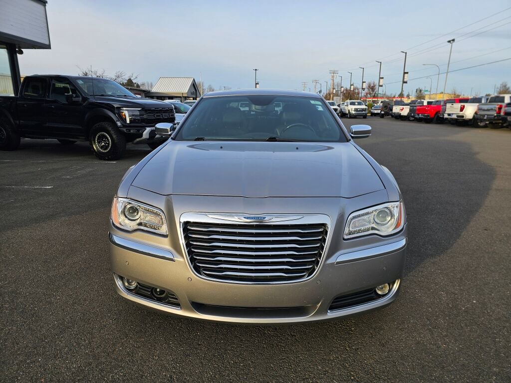 Used 2014 Chrysler 300 C w/ Light Group image 3