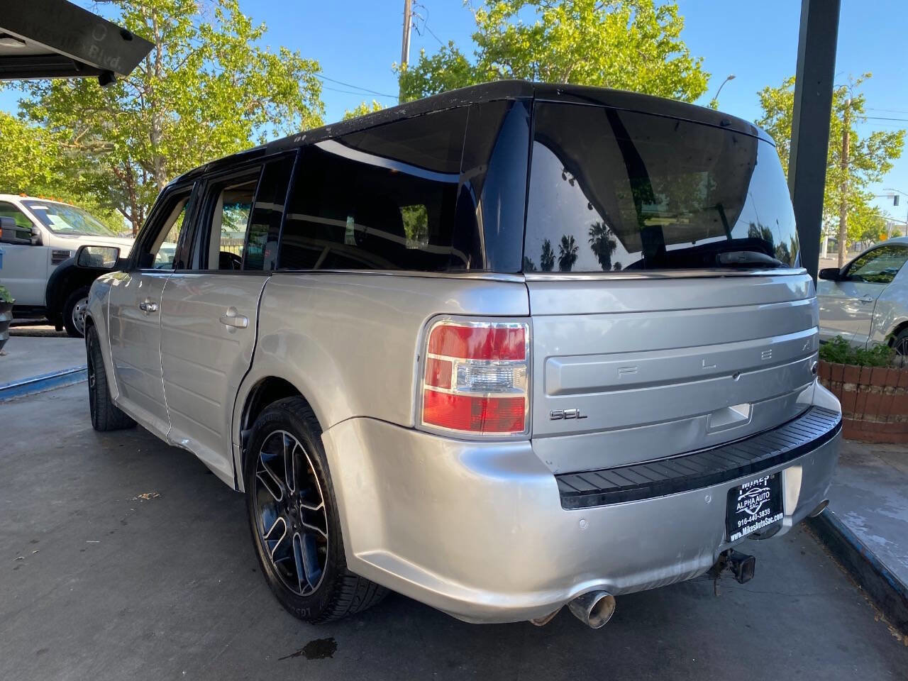 Used 2015 Ford Flex SEL w/ Equipment Group 202A FWD image 16