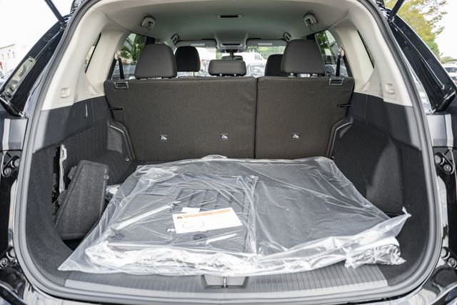 New 2026 Nissan Rogue S image 17