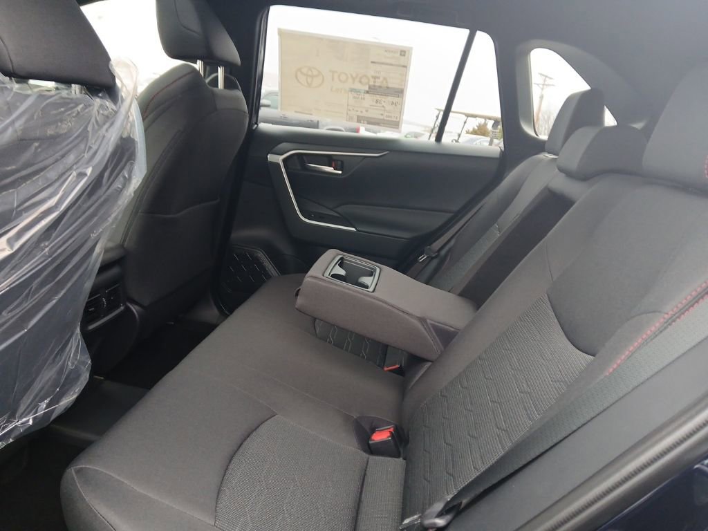 New 2025 Toyota RAV4 SE image 9