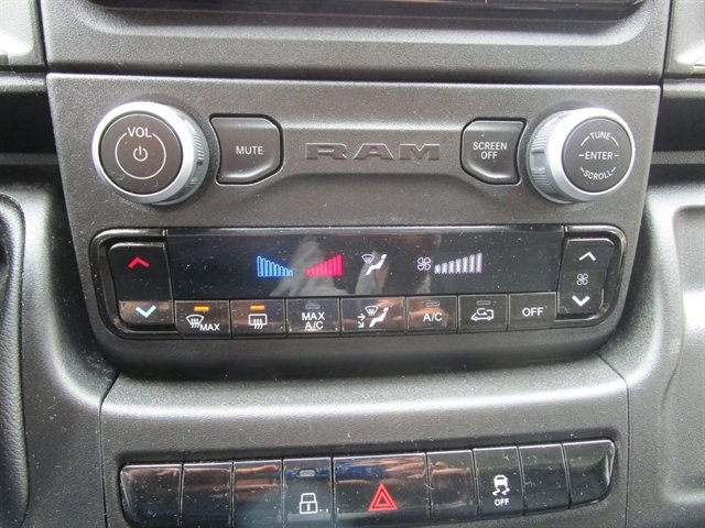 Used 2025 RAM ProMaster 2500 w/ Convenience Group image 31