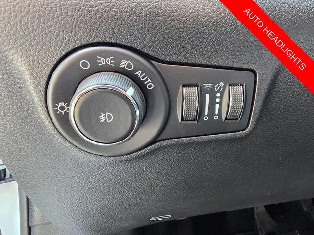 Used 2026 Jeep Compass Limited AWD/4WD image 12