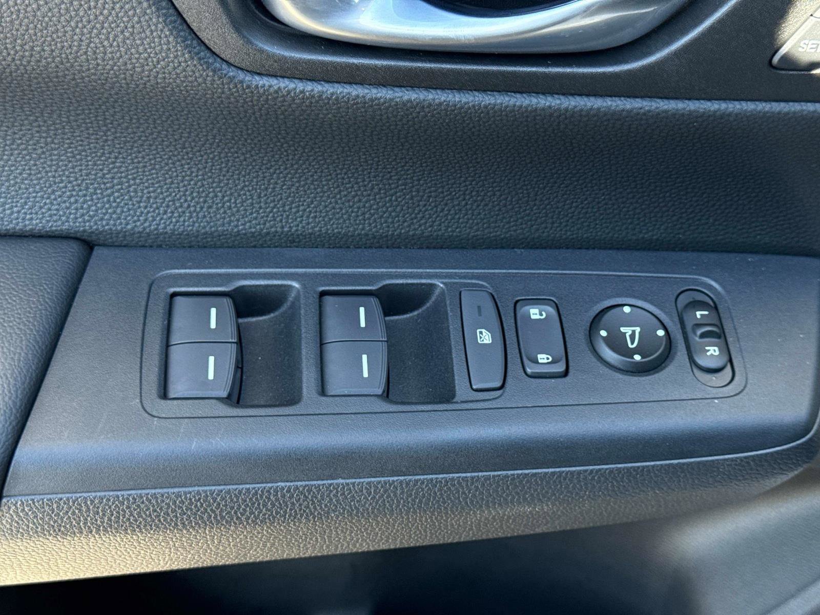 Certified 2025 Honda CR-V Sport-L image 21