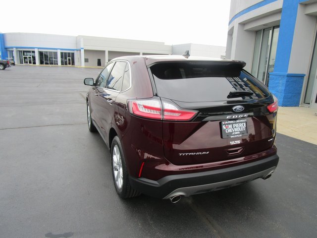 Used 2021 Ford Edge Titanium image 3
