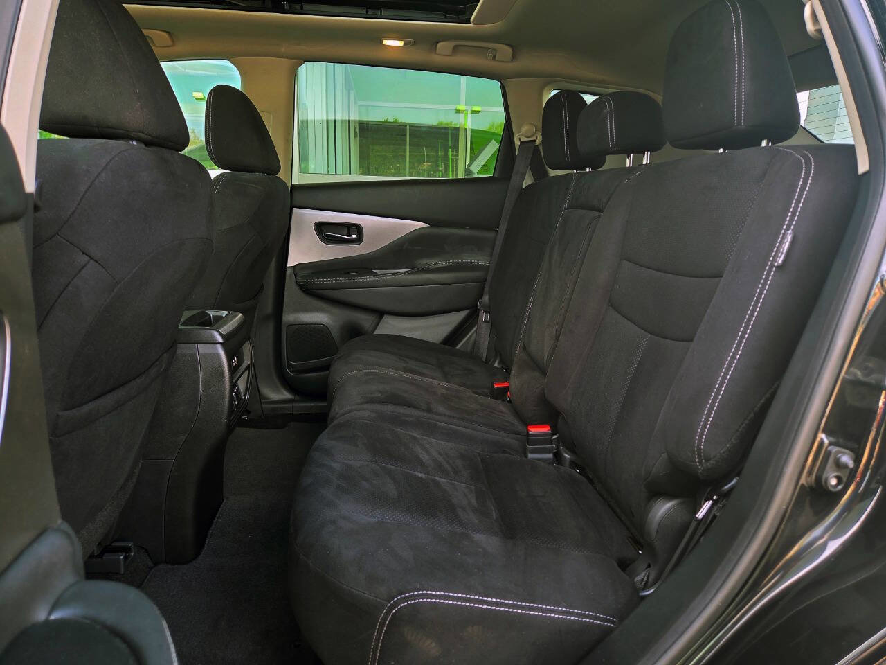 Used 2019 Nissan Murano SV w/ Premium Package image 14