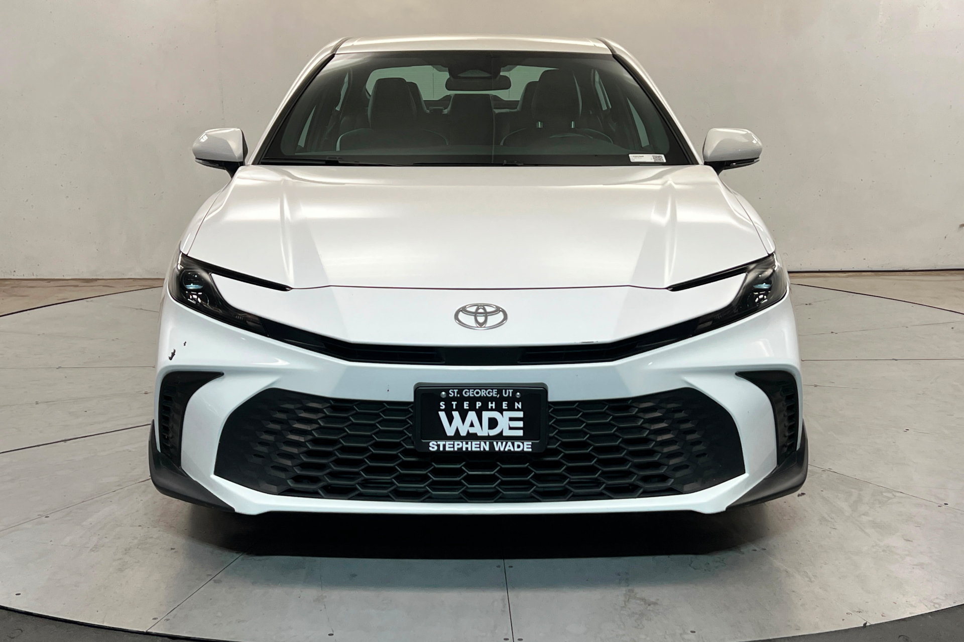 Used 2025 Toyota Camry SE FWD image 8