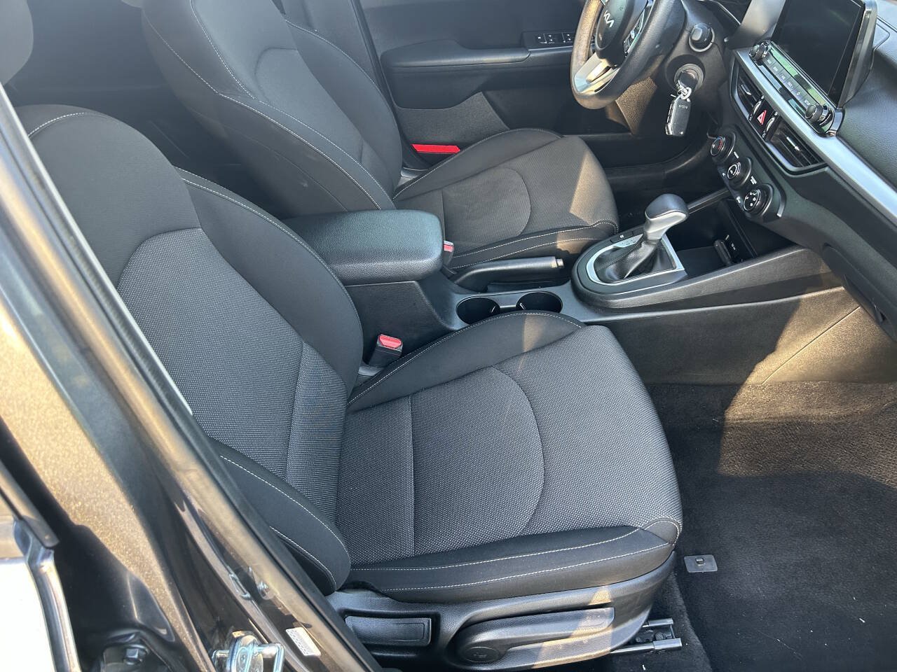 Used 2023 Kia Forte LXS FWD image 15