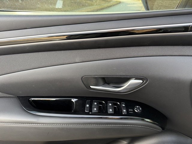 Used 2023 Hyundai Tucson Limited image 14