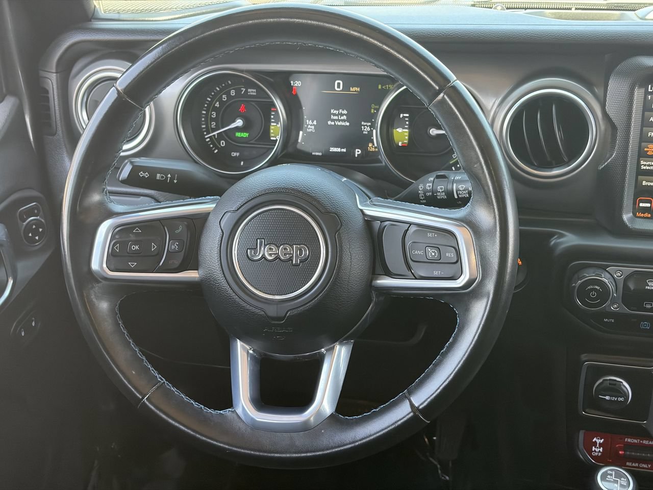 Used 2022 Jeep Wrangler Unlimited Rubicon 4xe w/ Steel Bumper Group AWD/4WD image 15