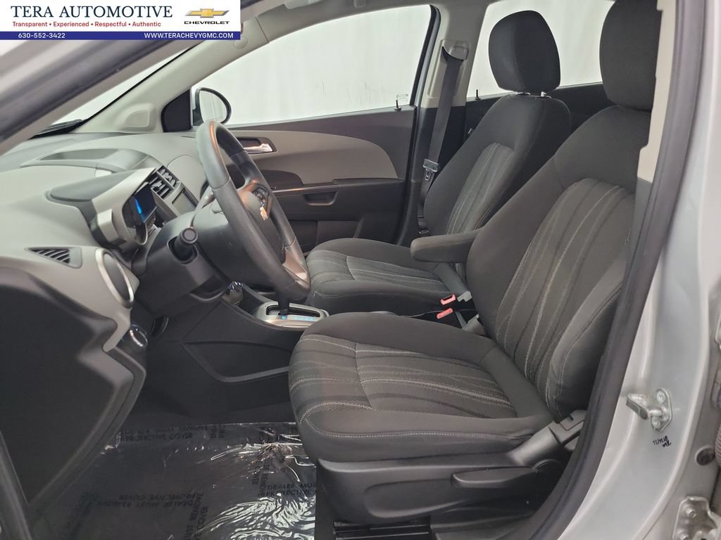 Used 2016 Chevrolet Sonic LT FWD image 8