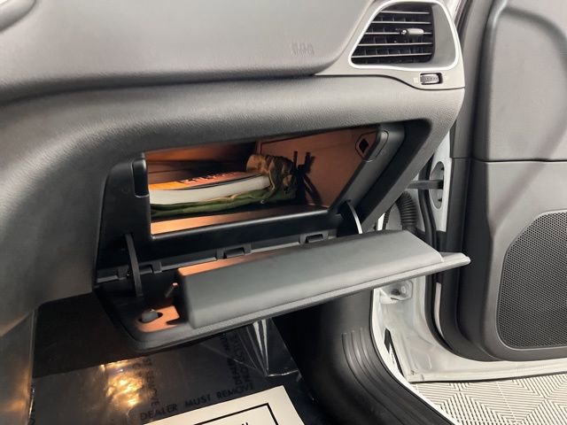 Used 2022 Jeep Cherokee Trailhawk w/ Sound & Nav Group image 39