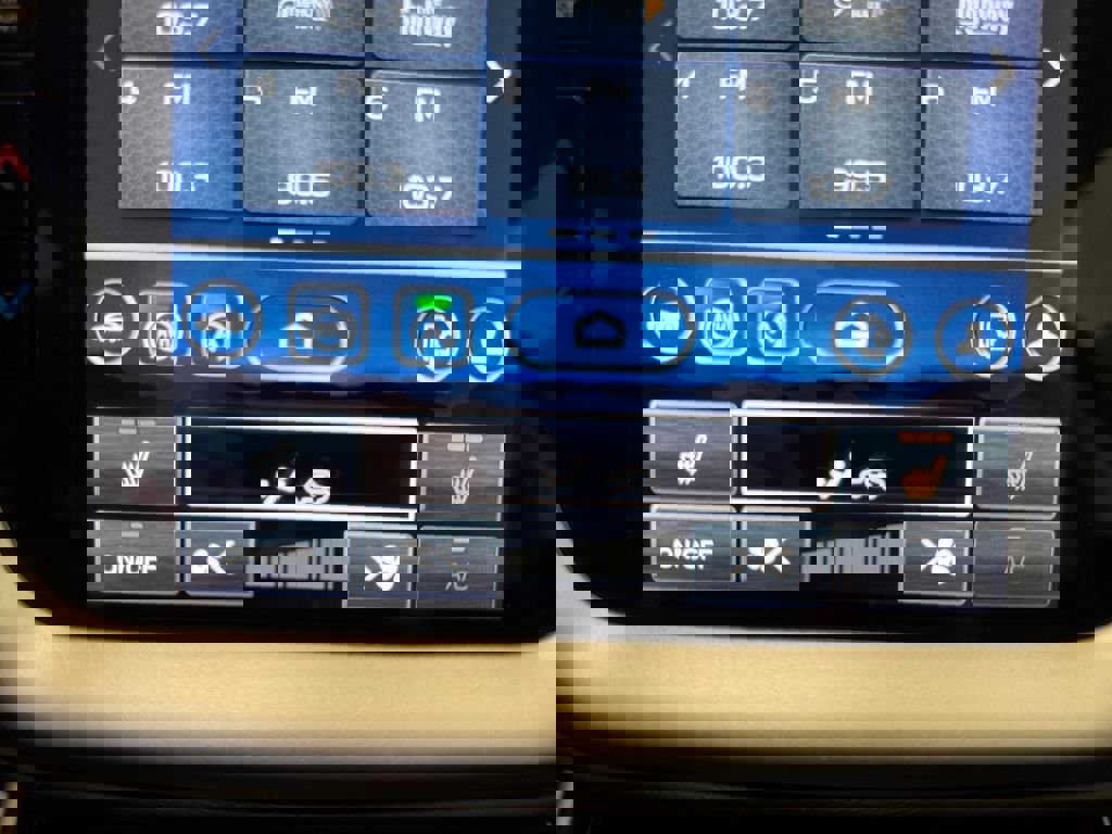 Used 2025 Subaru Outback Limited image 28