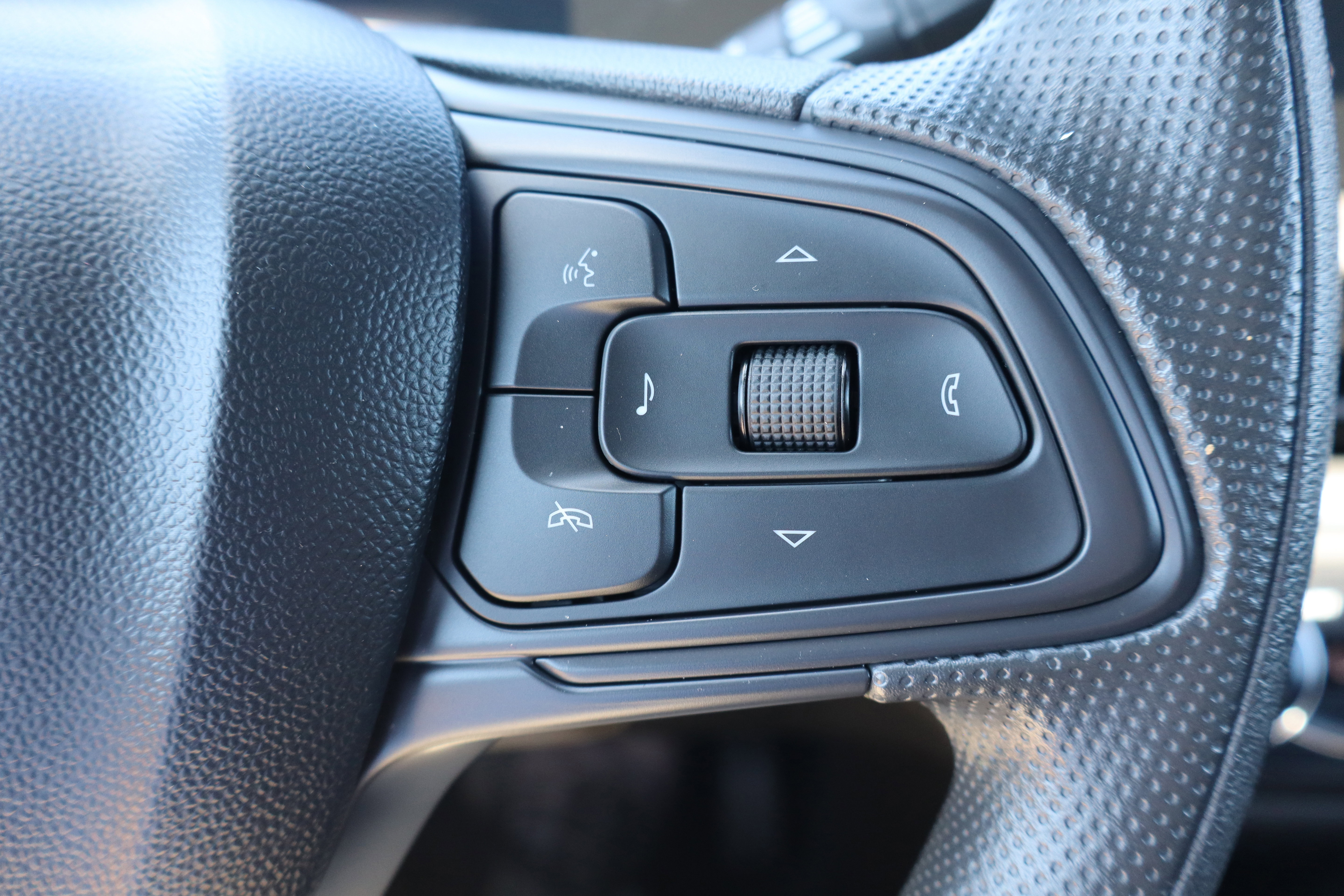Used 2024 Buick Envista Preferred w/ Convenience II Package FWD image 16