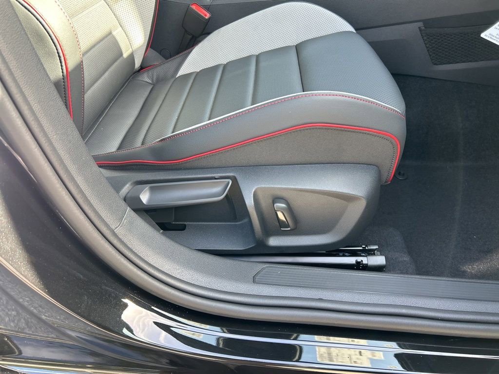 New 2026 Volkswagen GTI SE FWD image 40