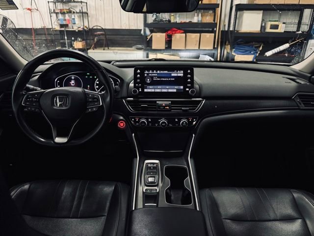Used 2018 Honda Accord Touring image 21