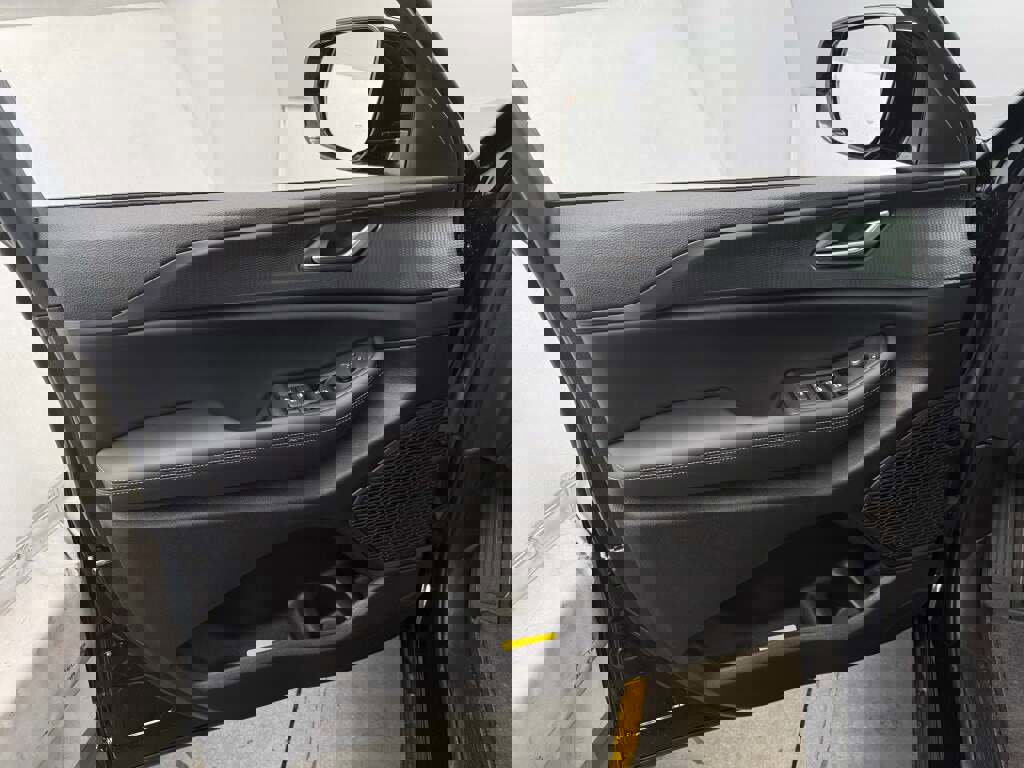 New 2025 Jeep Grand Cherokee L Laredo image 24