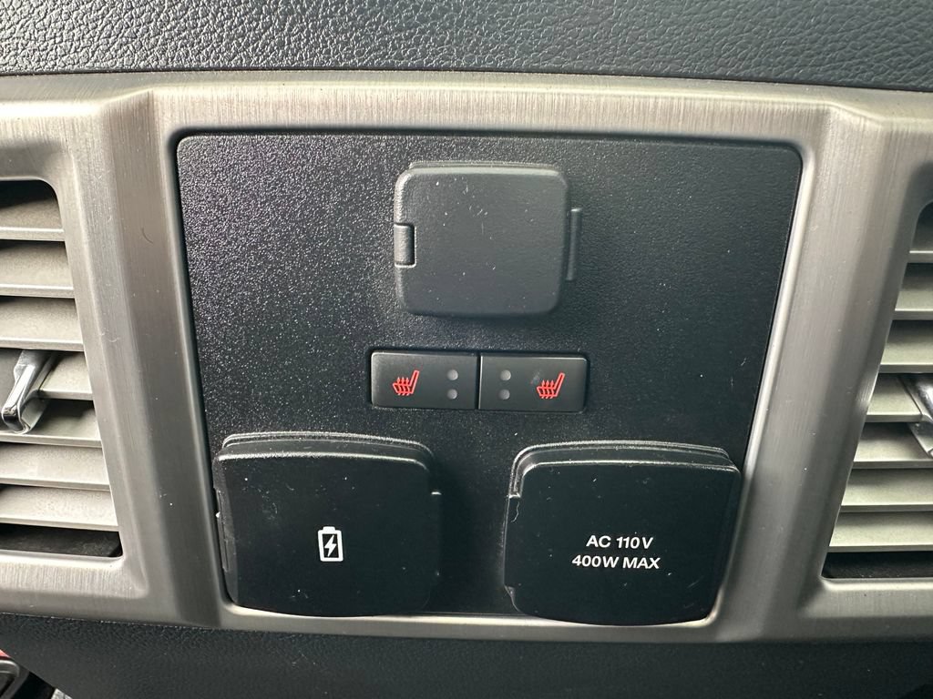 Used 2020 Ford F150 Platinum w/ Equipment Group 701A Luxury AWD/4WD image 32