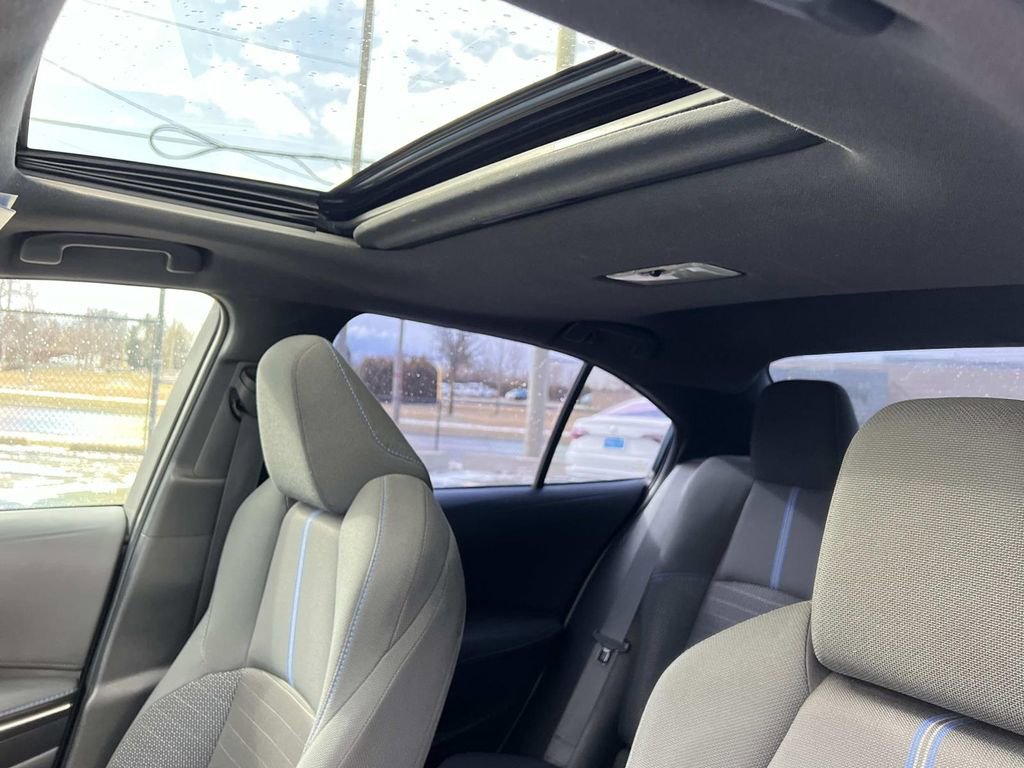 Used 2020 Toyota Corolla SE w/ SE Premium Package image 15