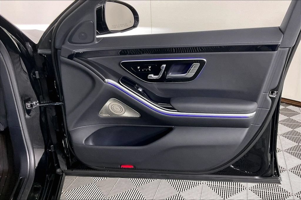 Certified 2025 Mercedes-Benz S 500 4MATIC image 16